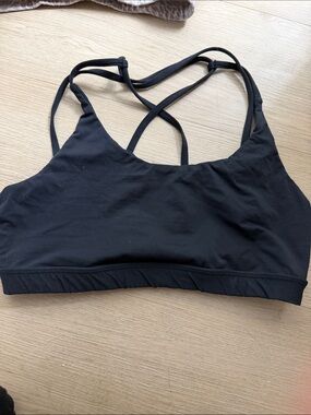 Montiel strappy back sports bra